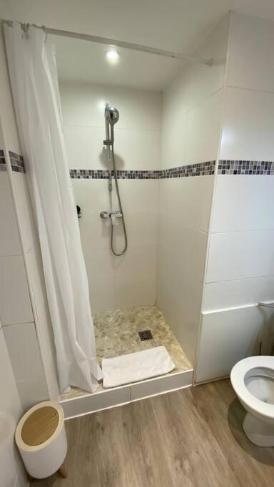 Superbe Avec Terrasse Centre-ville Et A 5 Min Appartement *